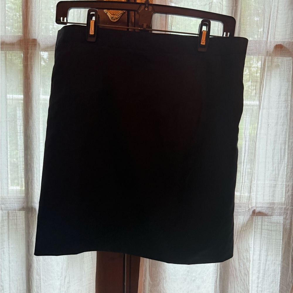 Paul Stuart Black Wool Super 100’s Pencil Skirt (Size 6)